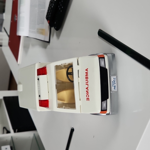 Mini Ambulance - Picture 3 of 9